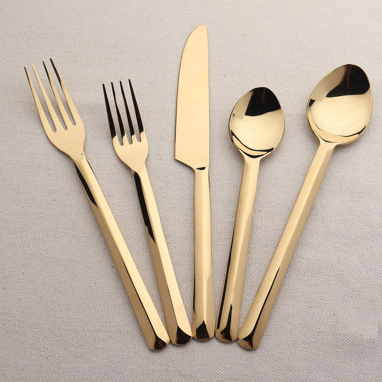 Ariella PVD 5 Pc. Flatware Set