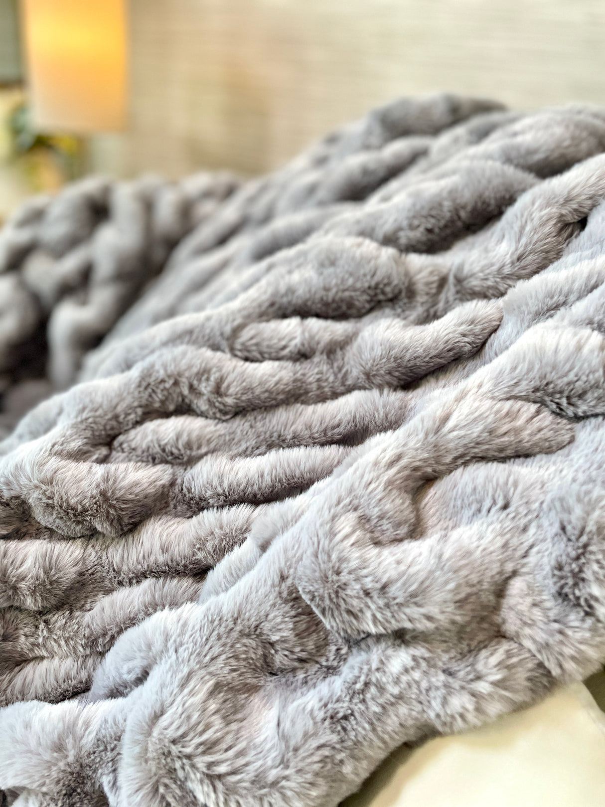 Gray Faux Fur Blanket - Large: 60"x72"