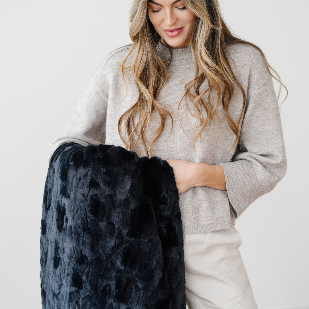 Faux Fur XL Throw Blankets