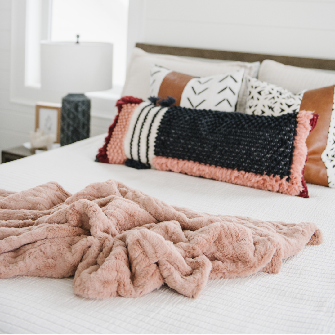 Faux Fur XL Throw Blankets