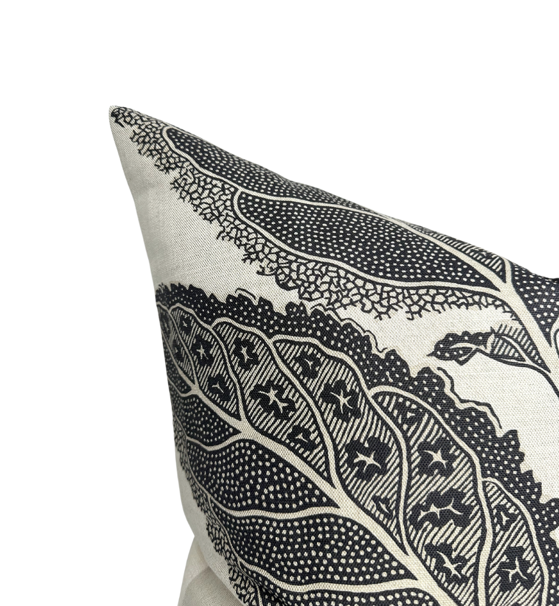Lacinato Pillow Cover in Basalt Black