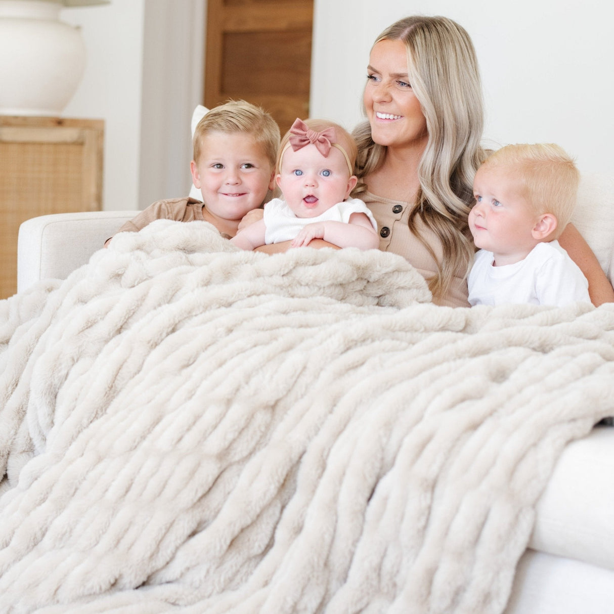 Double Ruched Faux Fur XL Throw Blankets