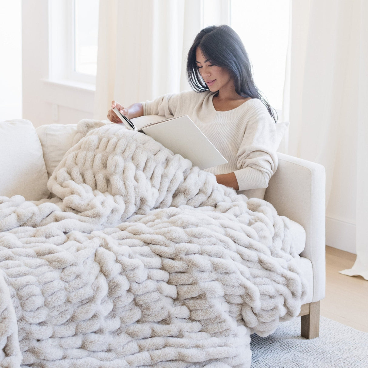 Double Ruched Faux Fur XL Throw Blankets