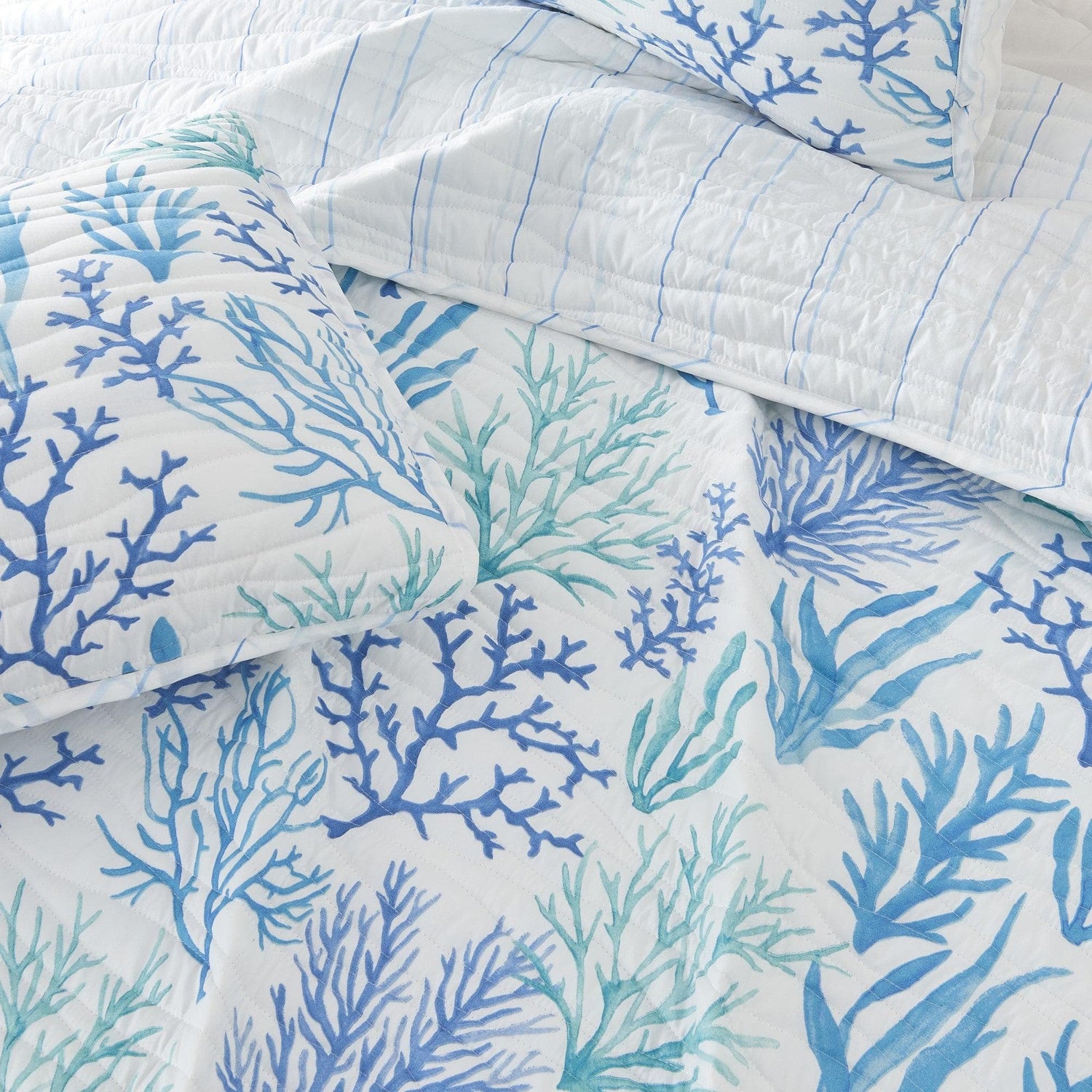 Blue Coral Quilt - Amelia Island