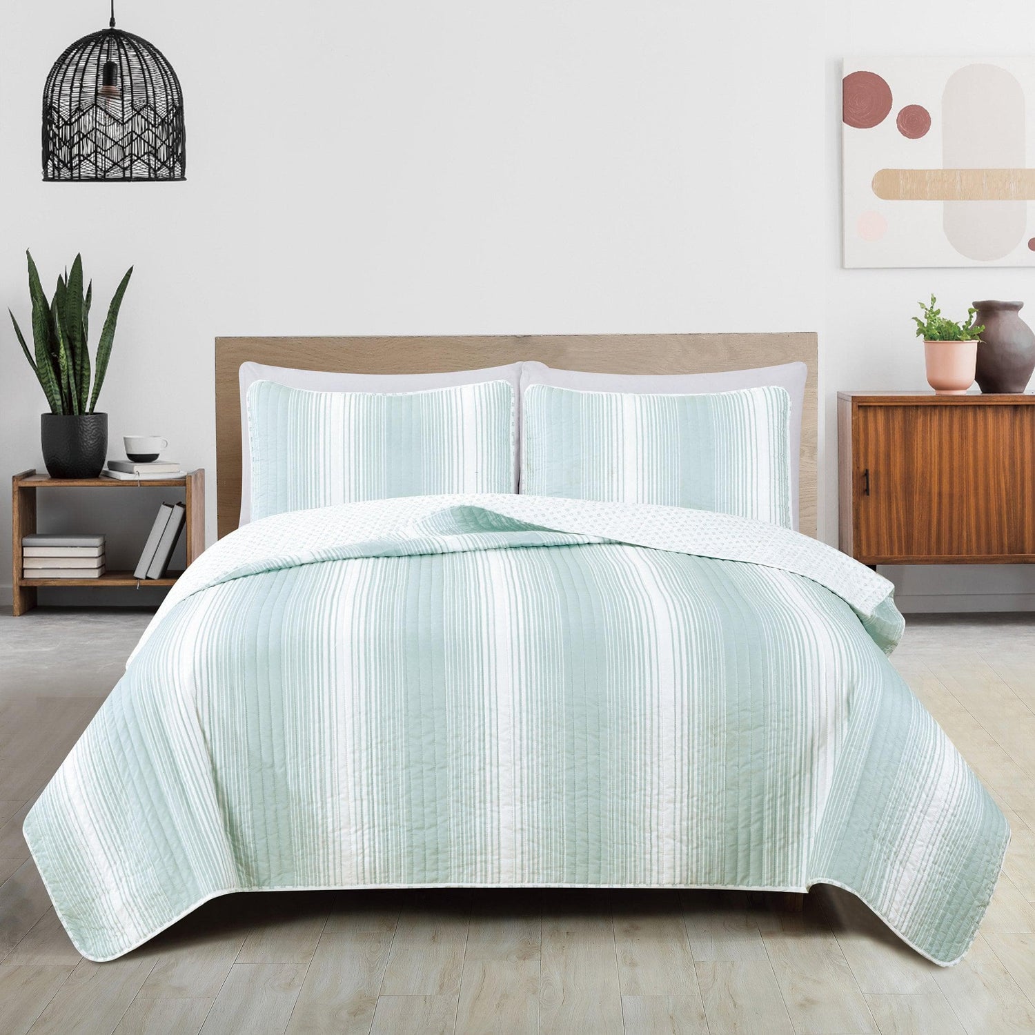 Everette Collection 3 Piece Ombre Striped Quilt Set