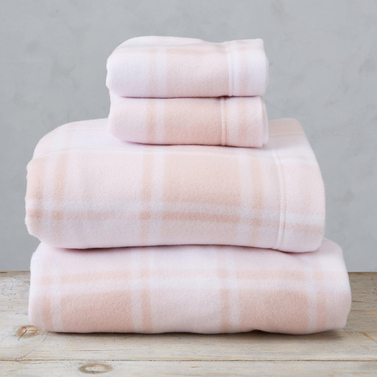 4-Piece Printed Fleece Sheet - Dara Collection
