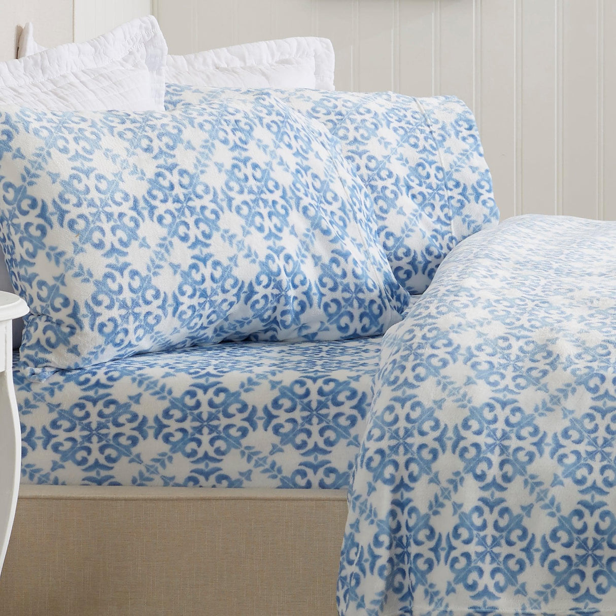 4-Piece Printed Plush Sheet - Velvet Luxe Lattice Collection