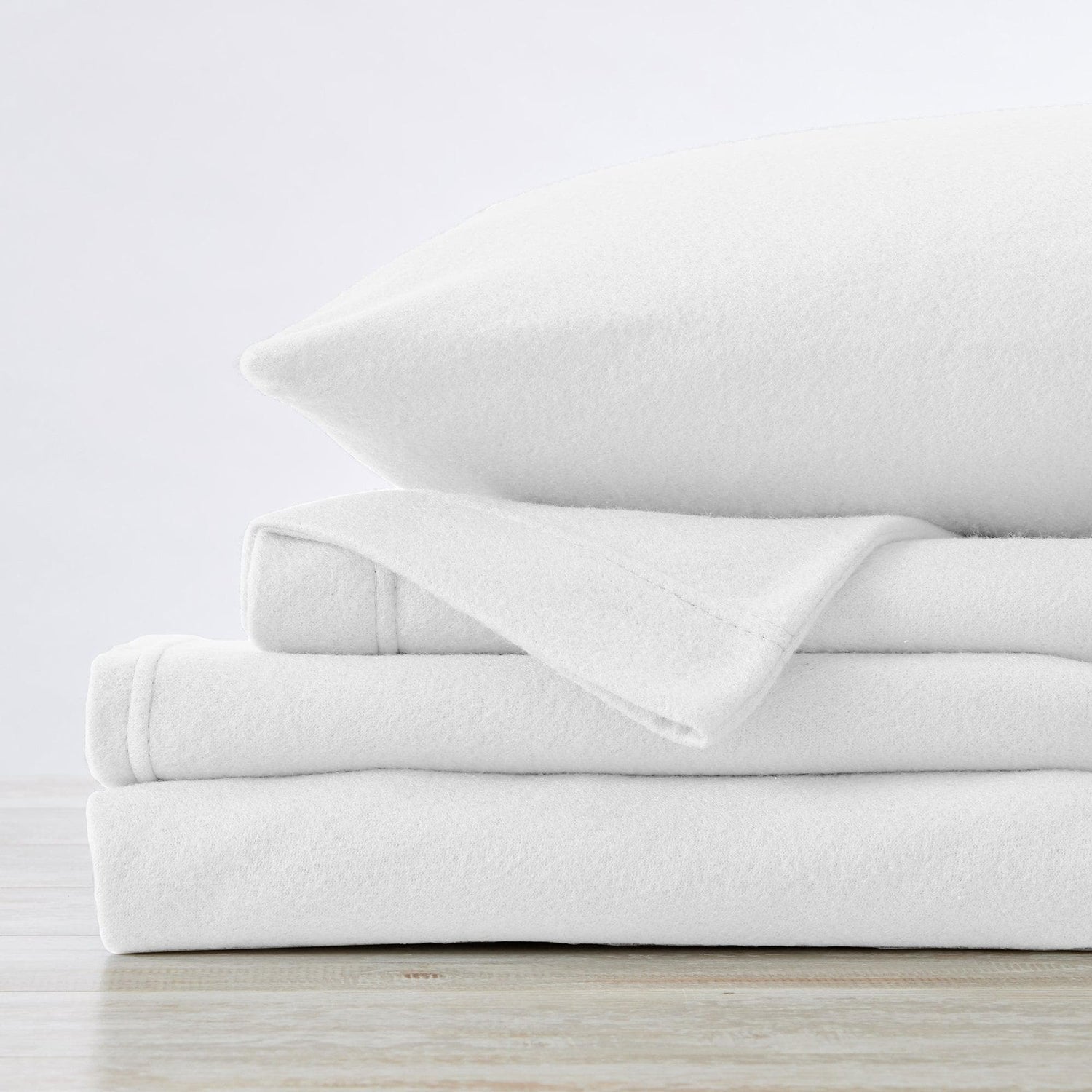 4-Piece Solid Fleece Sheet - Christina Collection