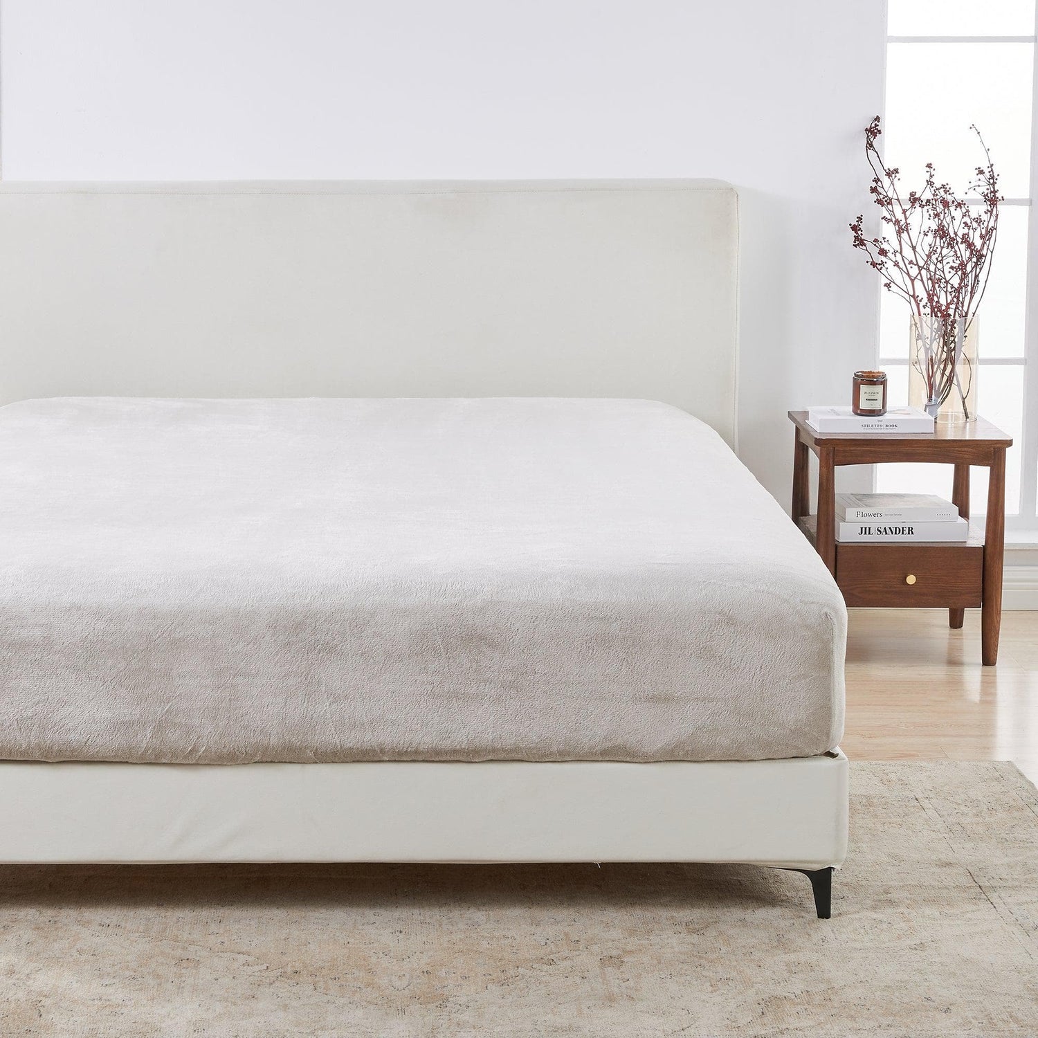 Solid Plush Fitted Sheet - Velvet Luxe Collection