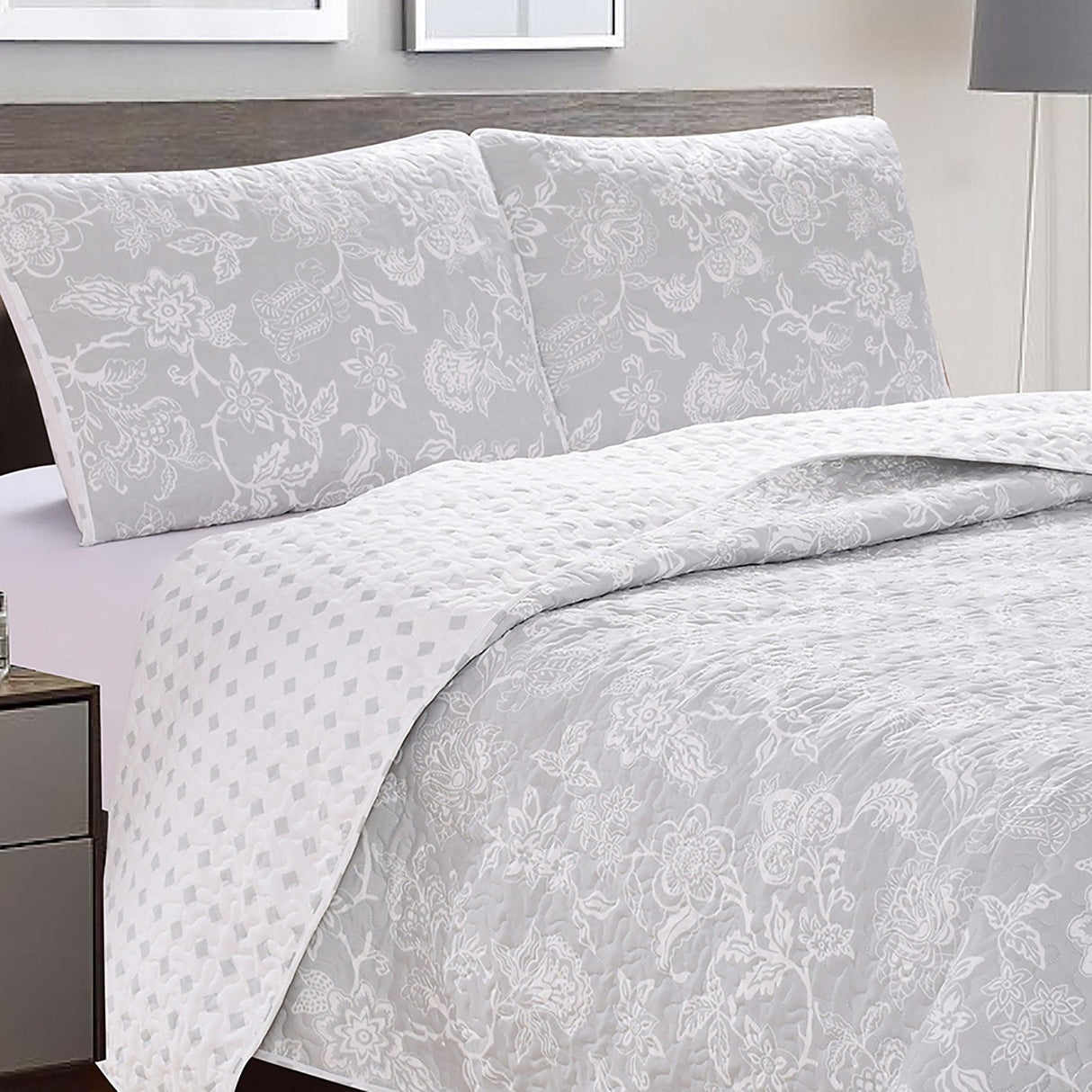 3-Piece Floral Quilt - Emma Collection