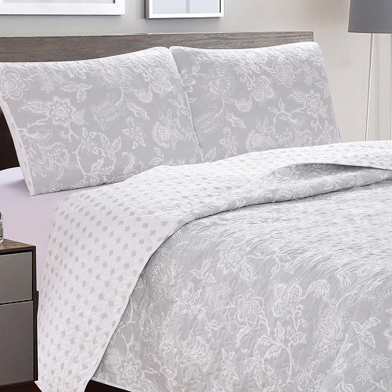 3-Piece Floral Quilt - Emma Collection