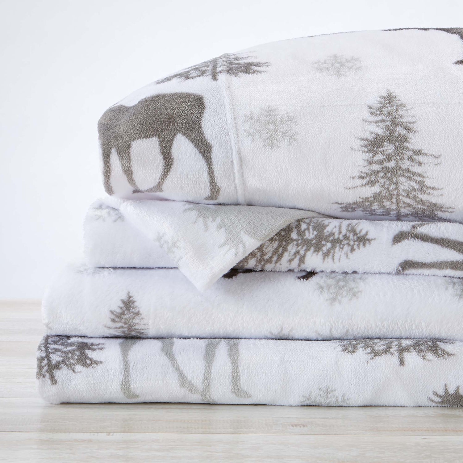 4-Piece Printed Plush Sheet - Velvet Luxe Collection