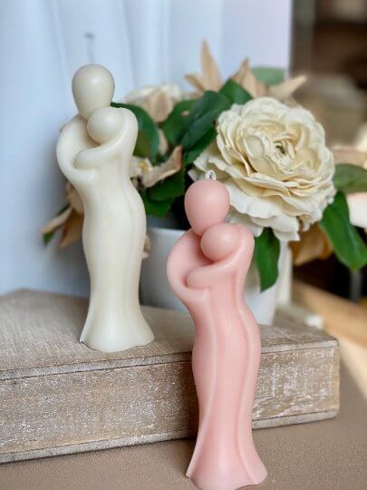 Mother's Hug Candle - Handcrafted Soy Wax Sculpture for a Cozy Home Ambiance