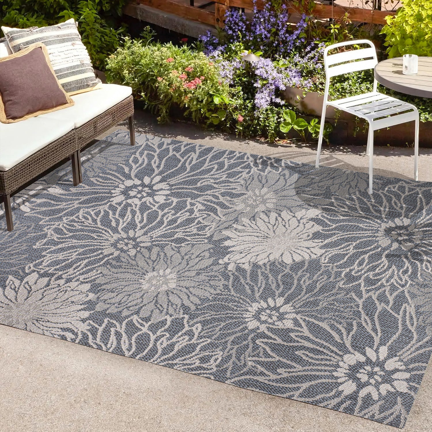 Bahamas-Modern-All-Over-Floral-Indoor/Outdoor-Area-Rug-Rugs