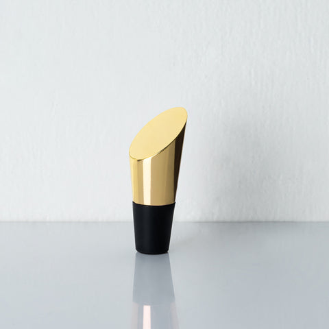 Gold-Heavyweight-Bottle-Stopper-by-Viski-Preservation