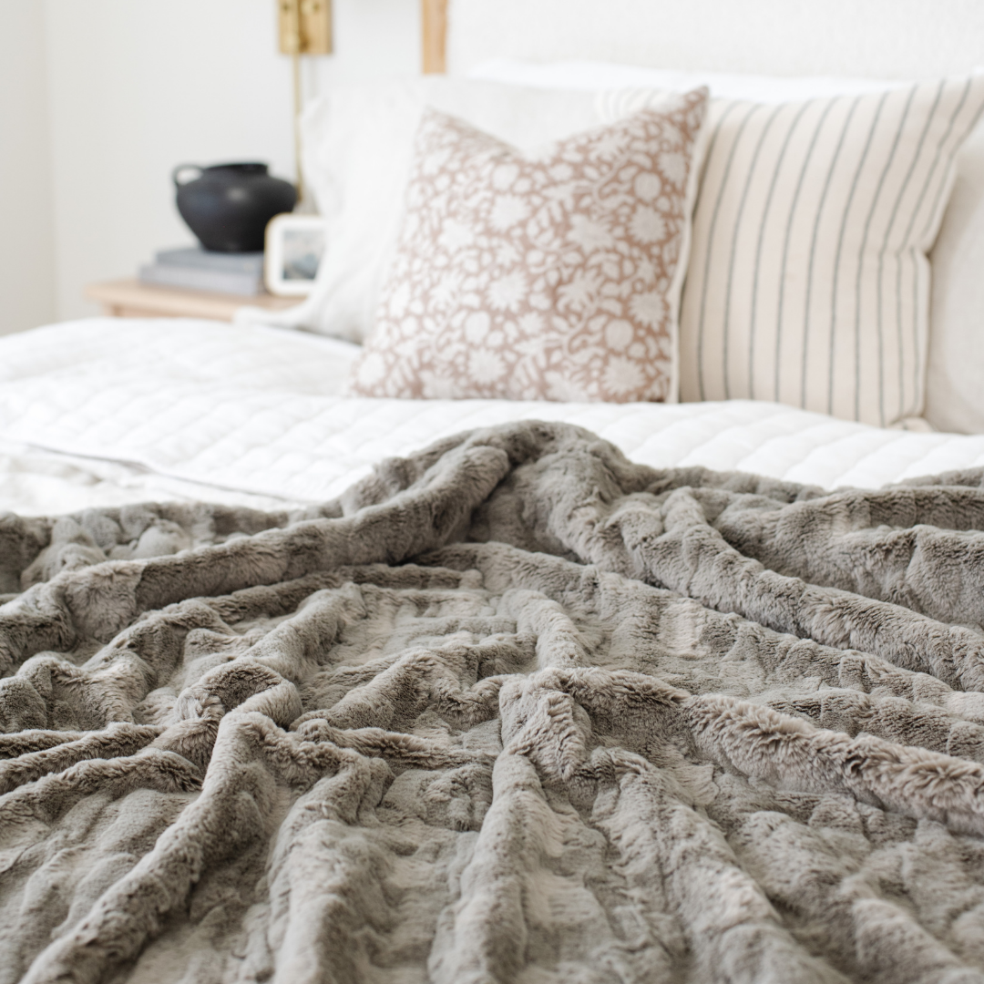 Faux Fur Throw Blankets
