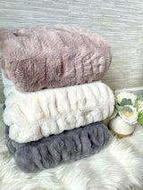 Ivory Faux Fur Blanket - Lap: 30"x40"