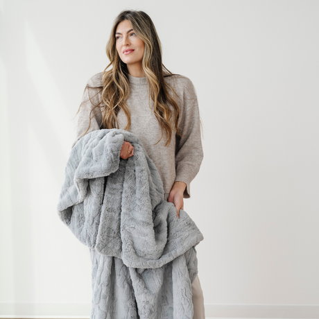 Faux Fur Throw Blankets