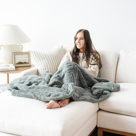 Faux Fur Throw Blankets
