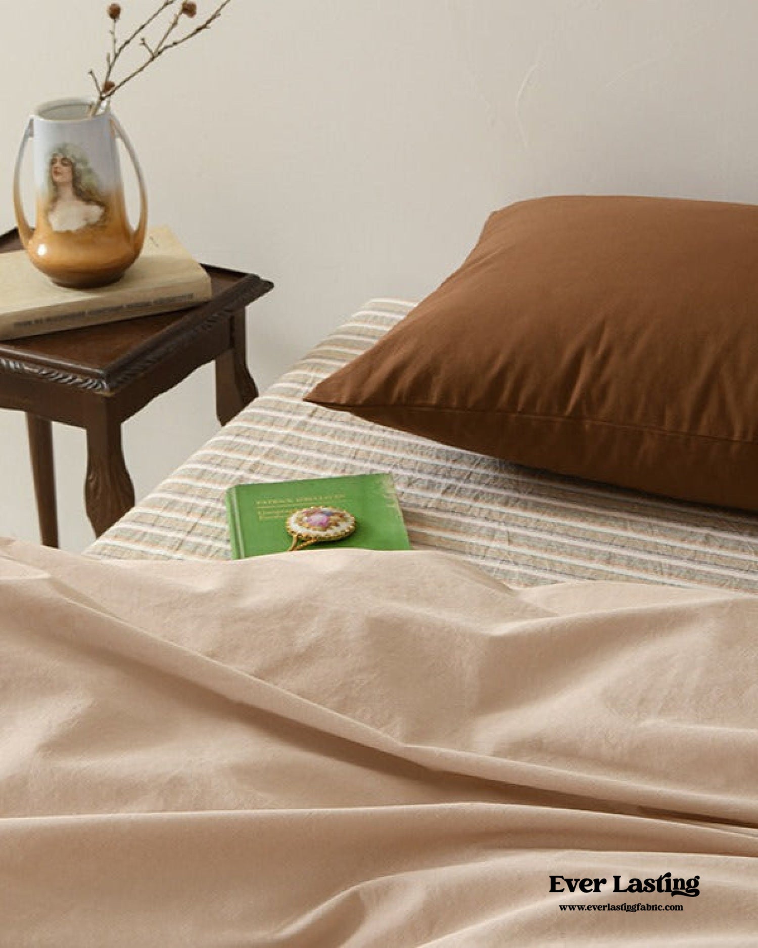 Ava Vintage Striped Cotton Bedding Set / Beige Solid