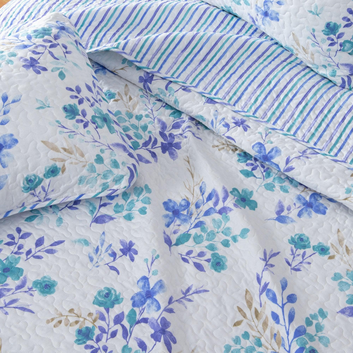 3-Piece Floral Quilt Set - April Morning