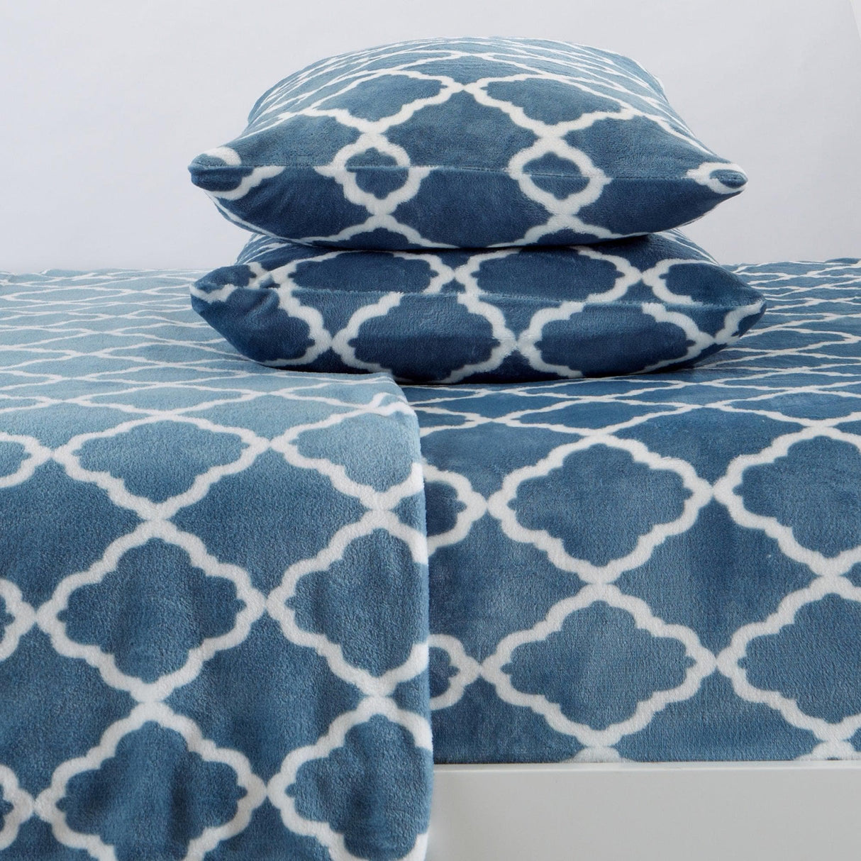 4-Piece Printed Plush Sheet - Velvet Luxe Lattice Collection