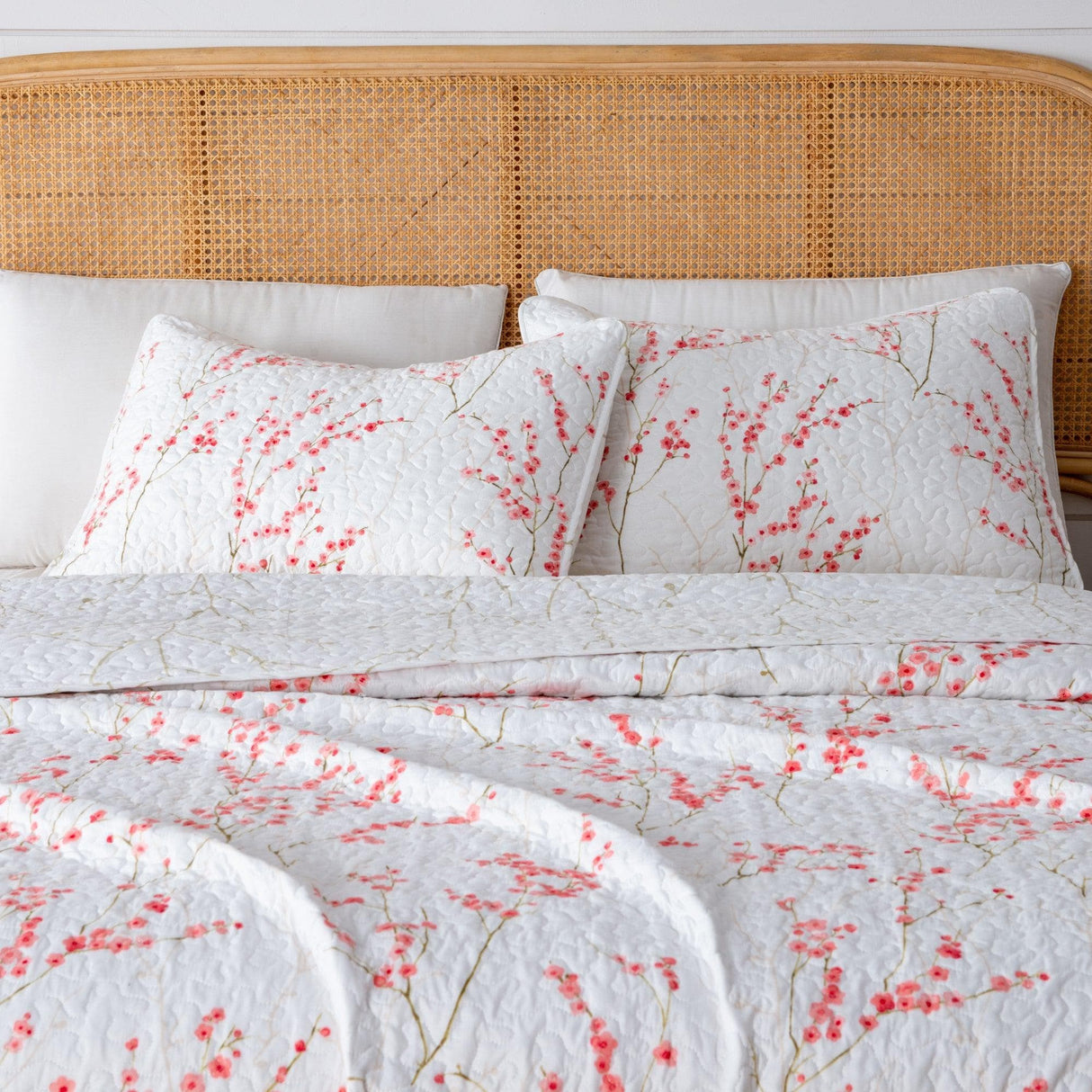 3-Piece Floral Quilt - Sakura Collection