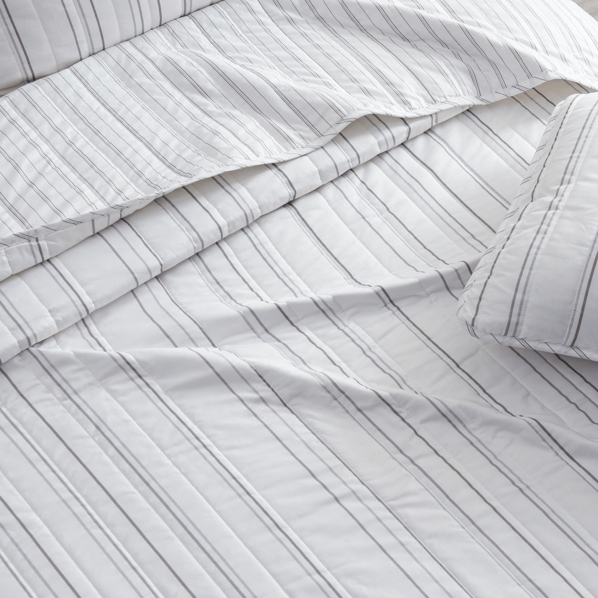 3-Piece Stripe Quilt - Katelyn Collection