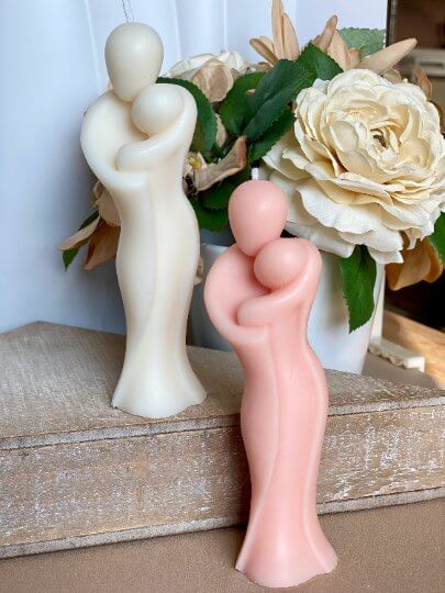 Mother's Hug Candle - Handcrafted Soy Wax Sculpture for a Cozy Home Ambiance