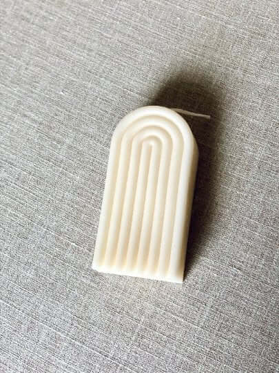 Rainbow Arch Candle – Handcrafted Soy Wax Artistry for a Colorful Touch